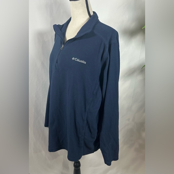 Columbia Black Sweater - Picture 2 of 8